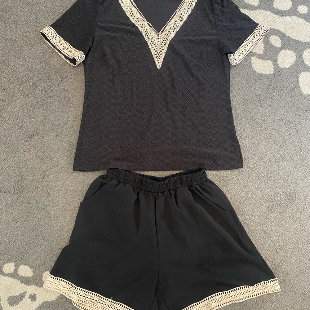 Women’s Black wit cream trim tee/short Set